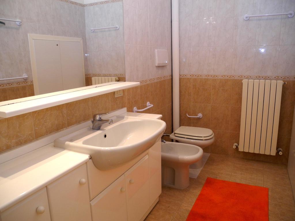 Collemare Daire Pesaro Oda fotoğraf